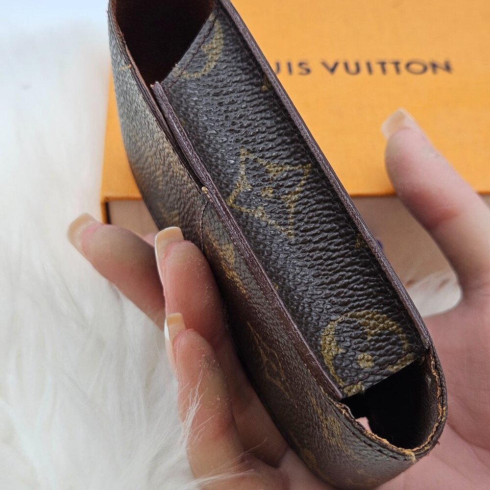 LV Monogram Accessory Case - Picture 5 of 9